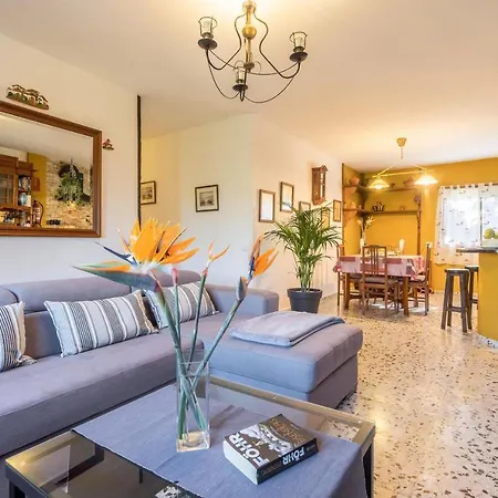 Alejandrina Holiday home *